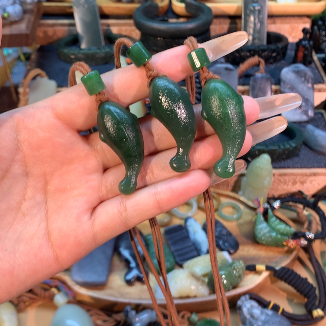 和田玉（糖玉）未镶嵌挂件