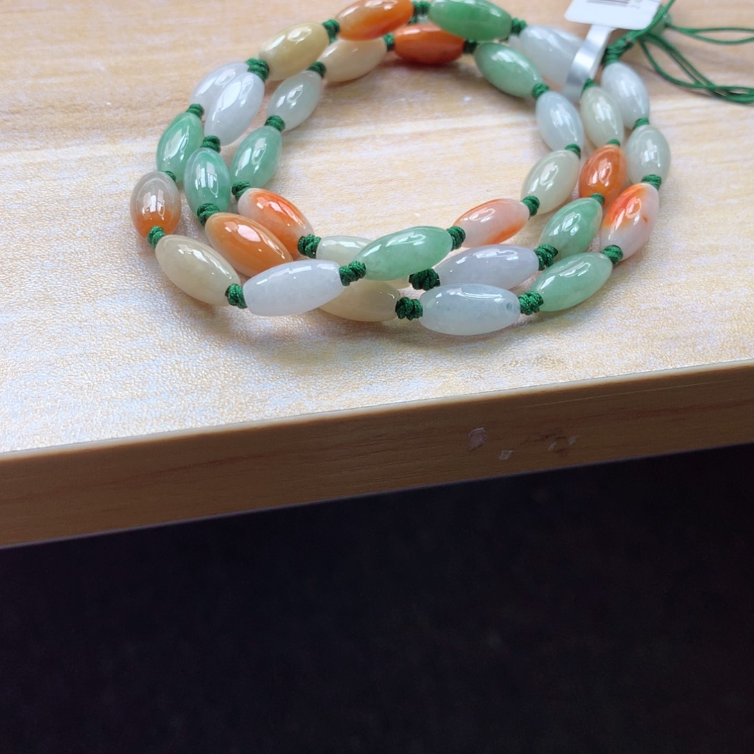 翡翠颈饰未镶嵌吊坠