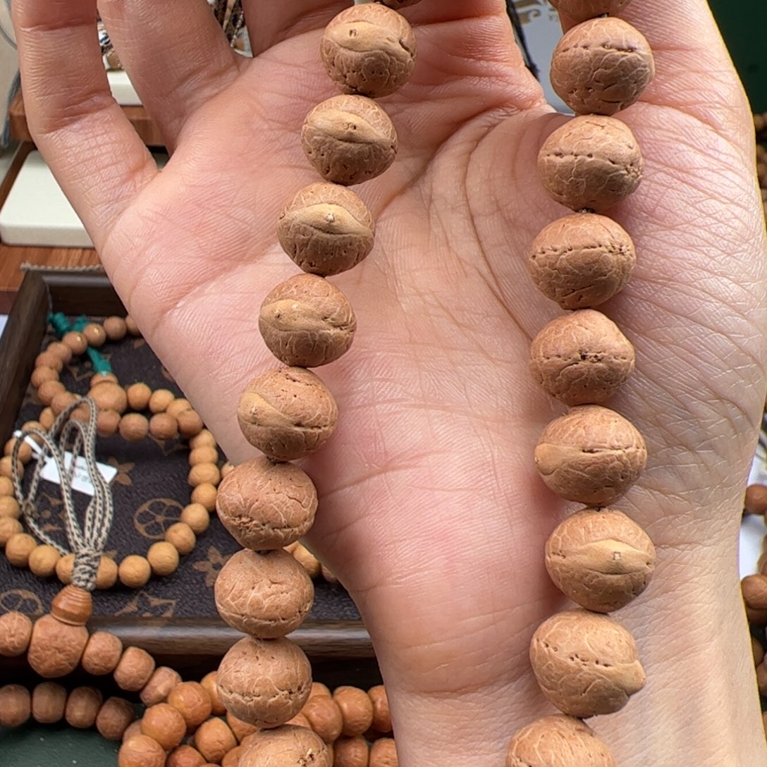 L***s手串凤眼菩提凤眼菩提