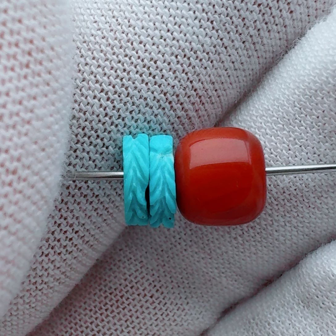 南红玛瑙直切羽毛隔片对珠7未镶嵌