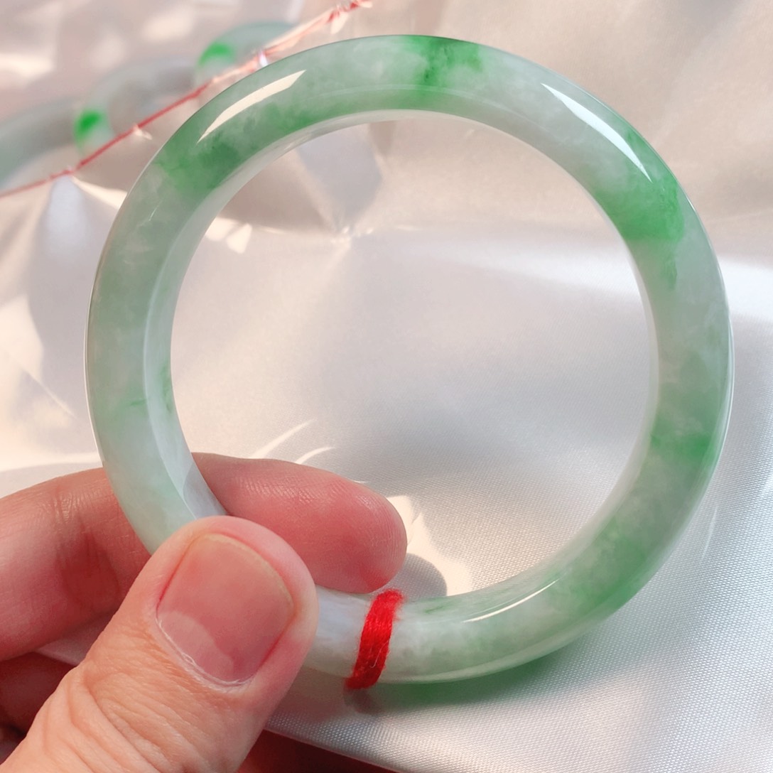 翡翠手镯未镶嵌翡翠手镯60