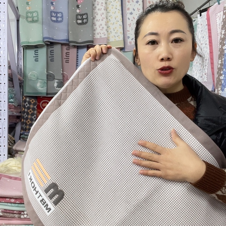 棉特价促销咖色字母
