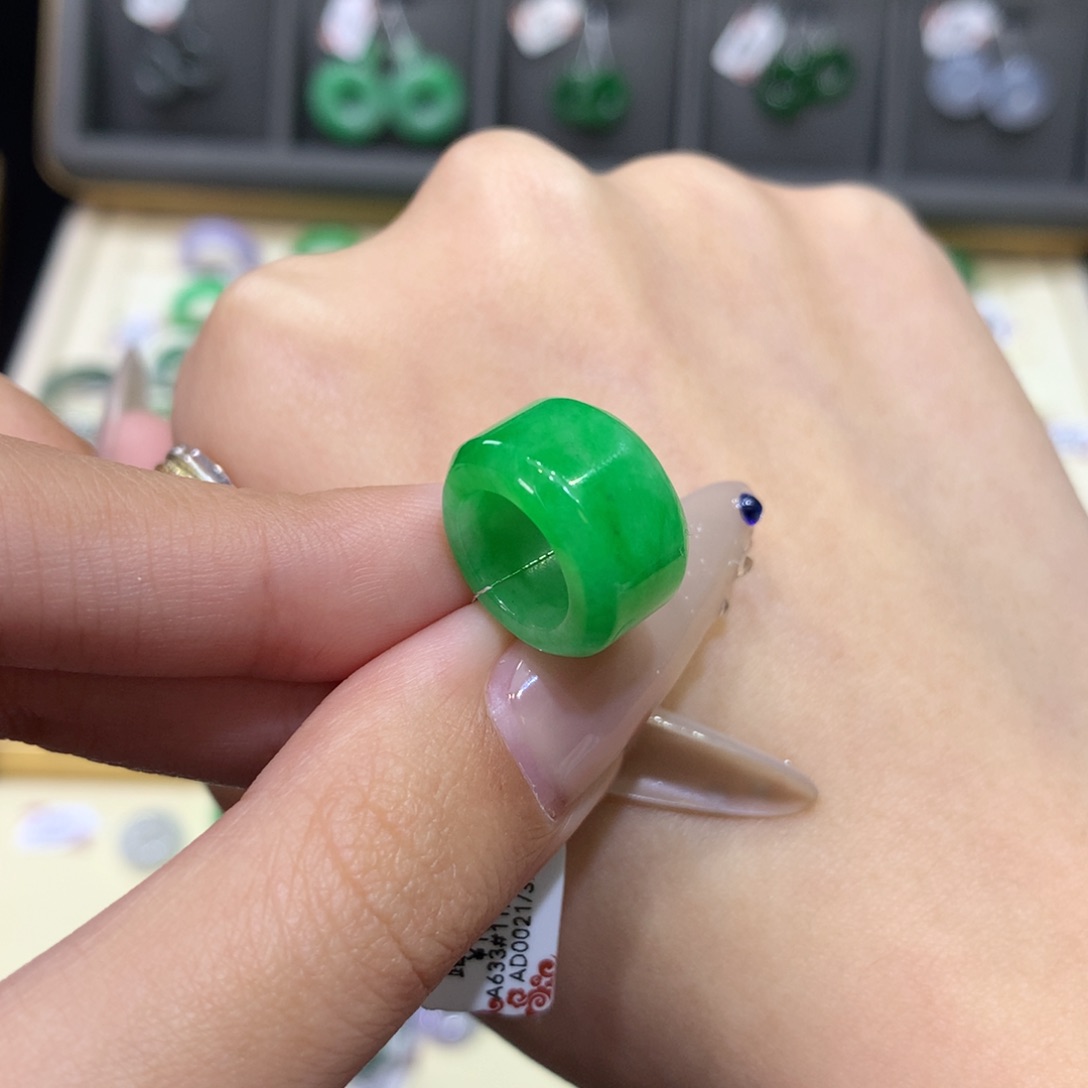翡翠戒指未镶嵌阳绿路路通