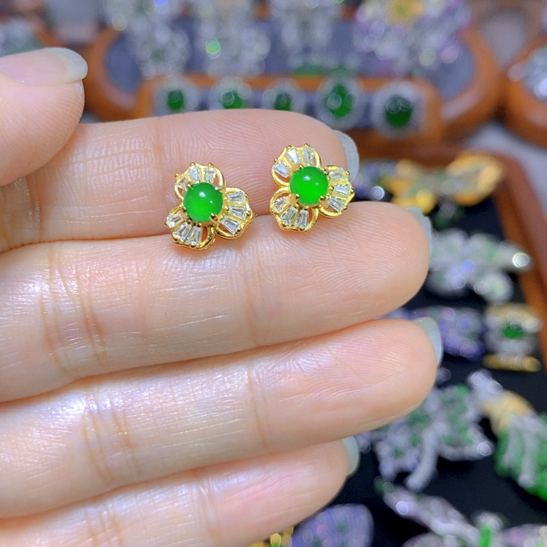 翡翠颈饰银S925镶嵌天然翡翠