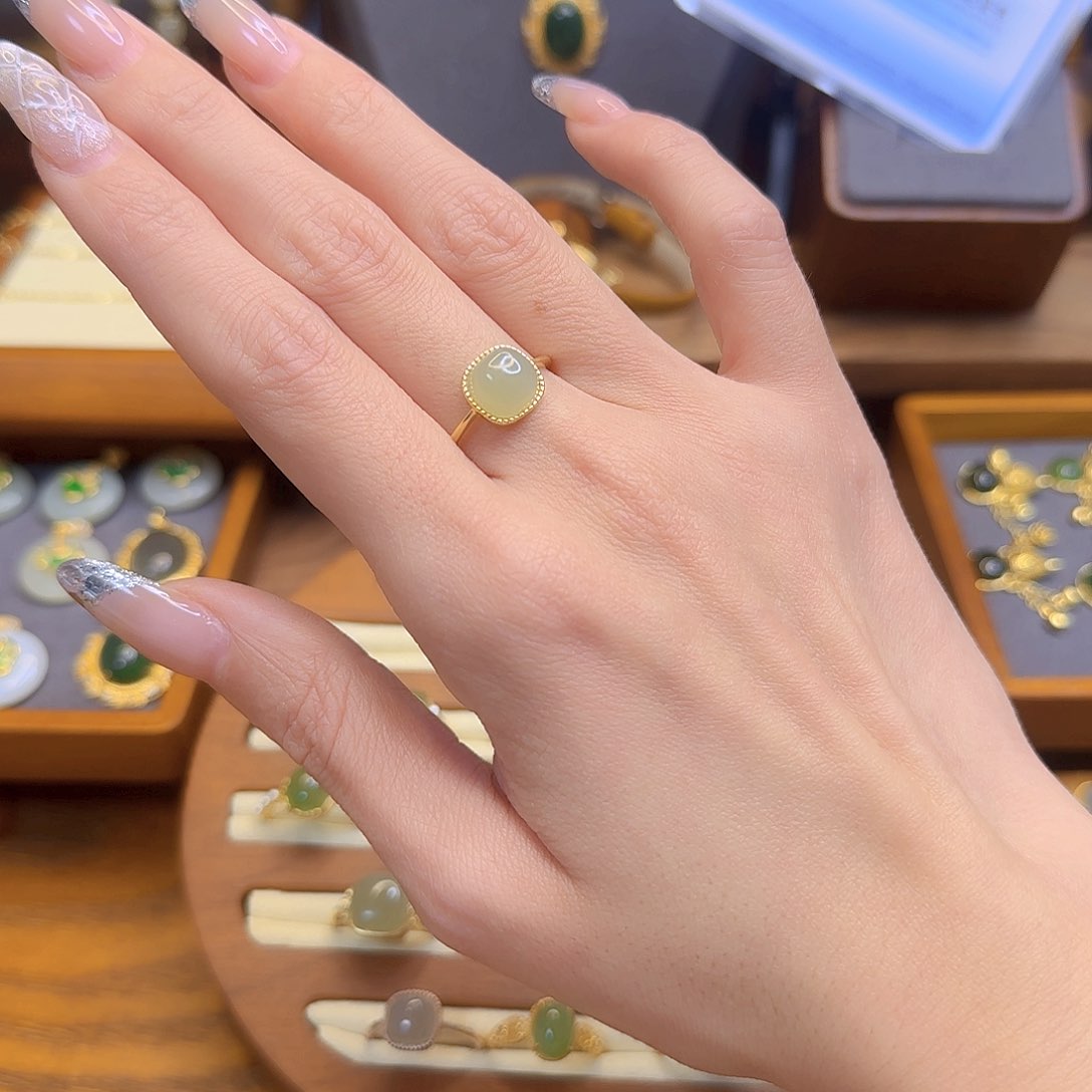 和田玉戒指银S925镀金镶嵌
