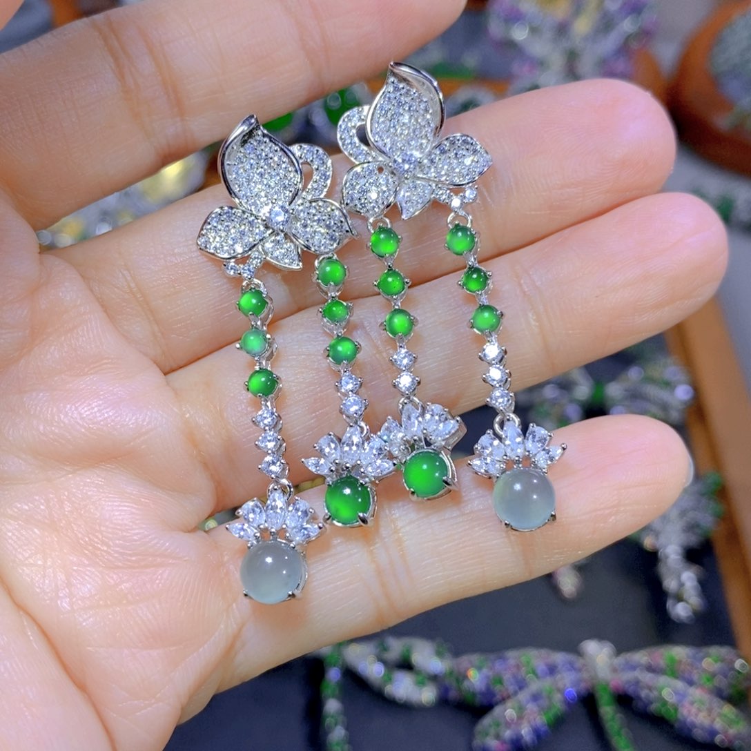 翡翠颈饰银S925镶嵌天然翡翠