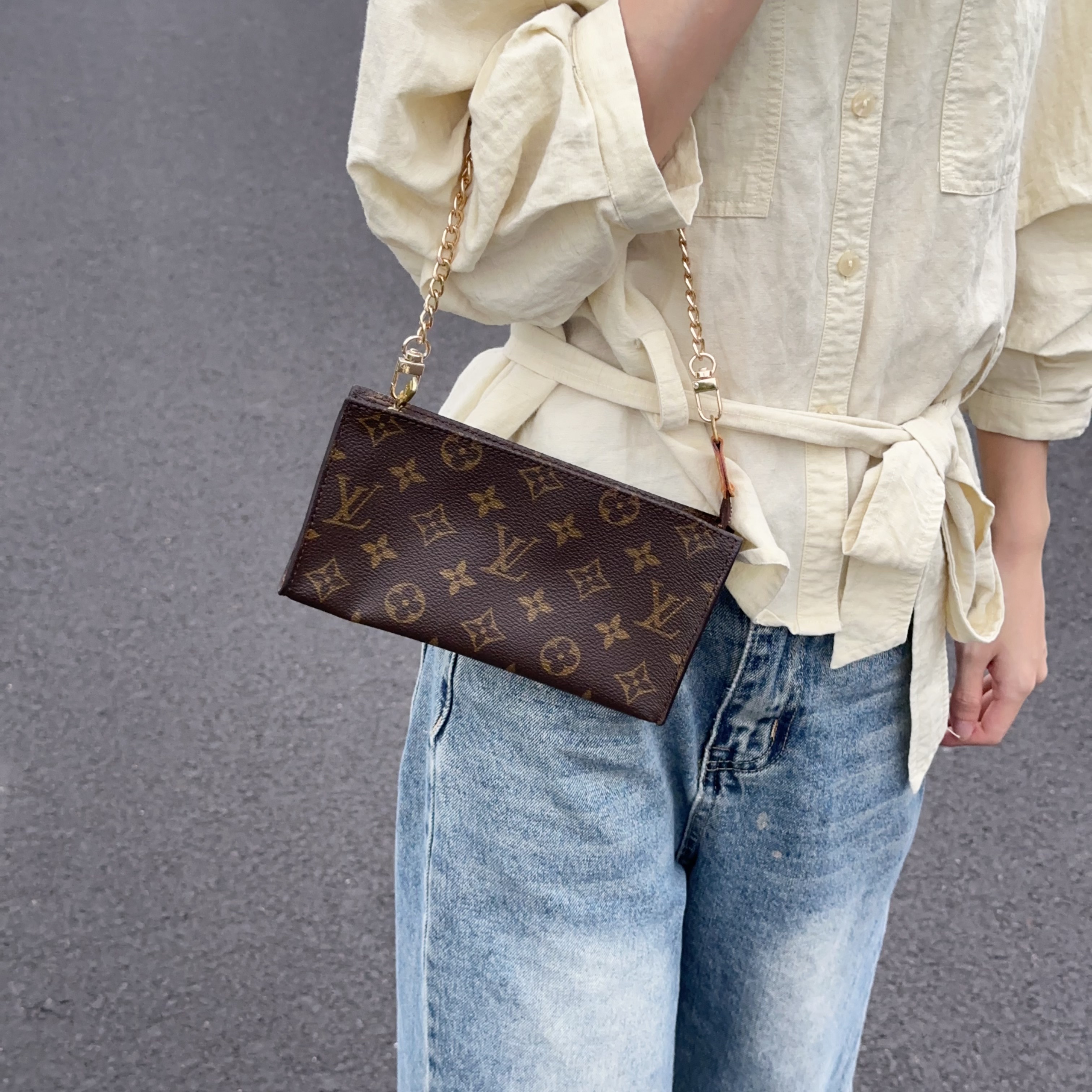 95新 LouisVuitton/路易威登 本场福利款 老花Anwen 7109