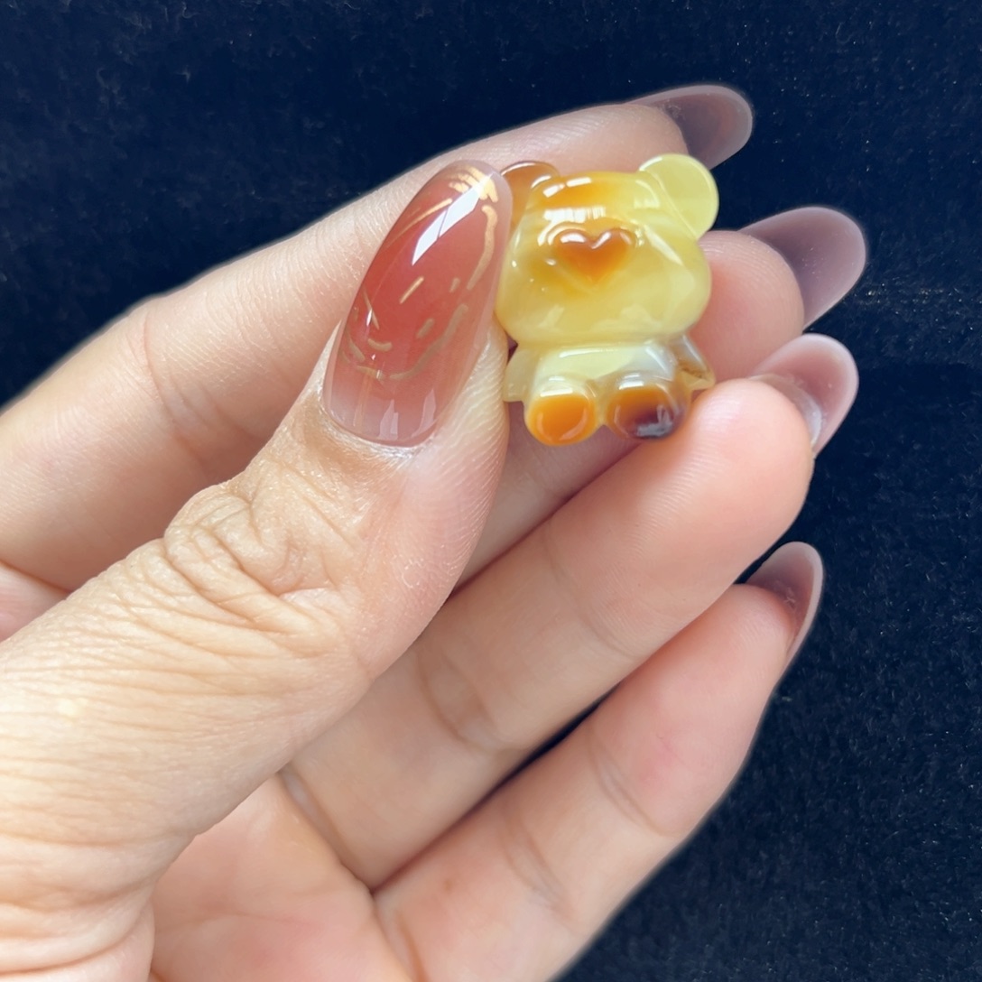 未镶嵌琥珀珠宝奇石