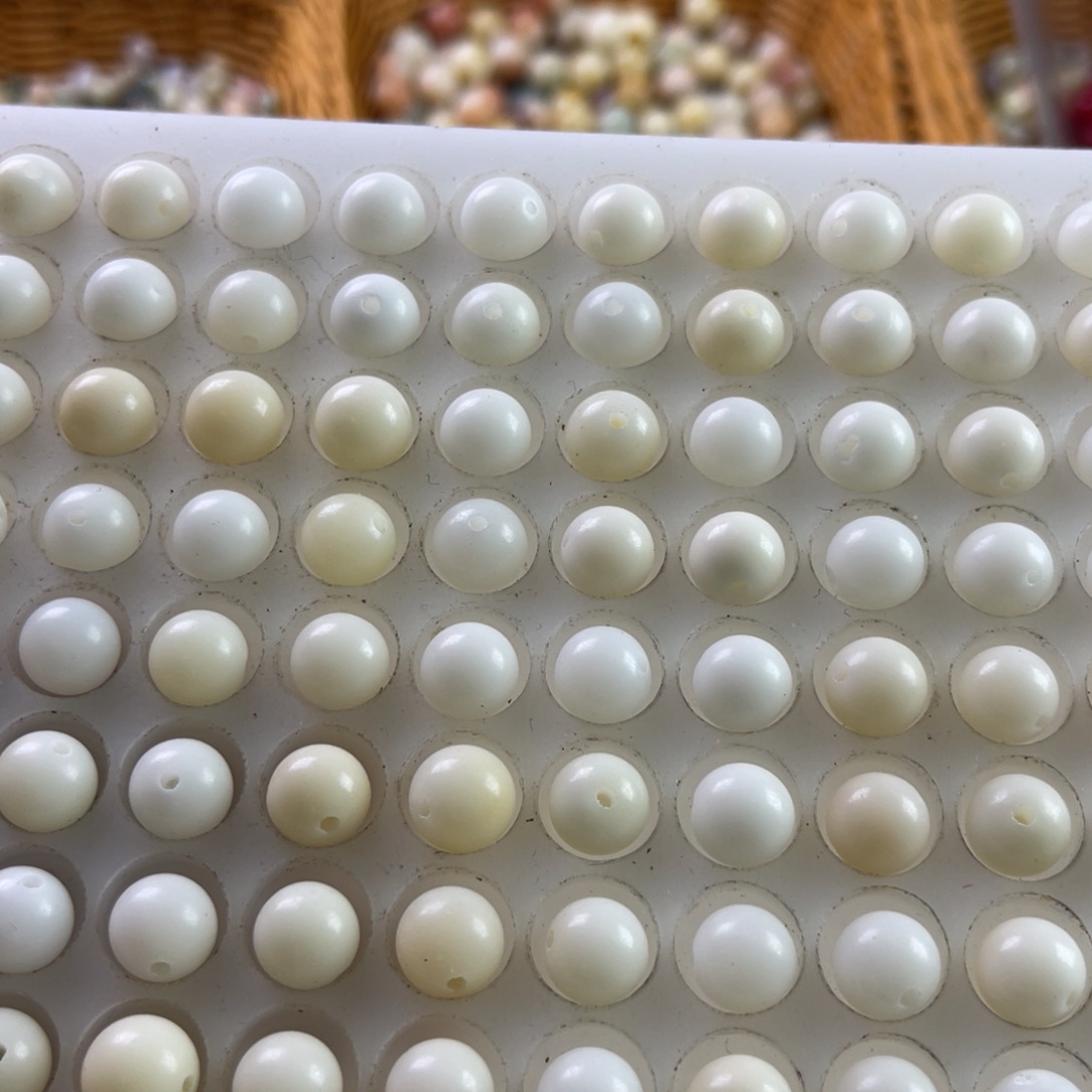 白玉菩提吊坠瑕疵10白玉圆珠200颗