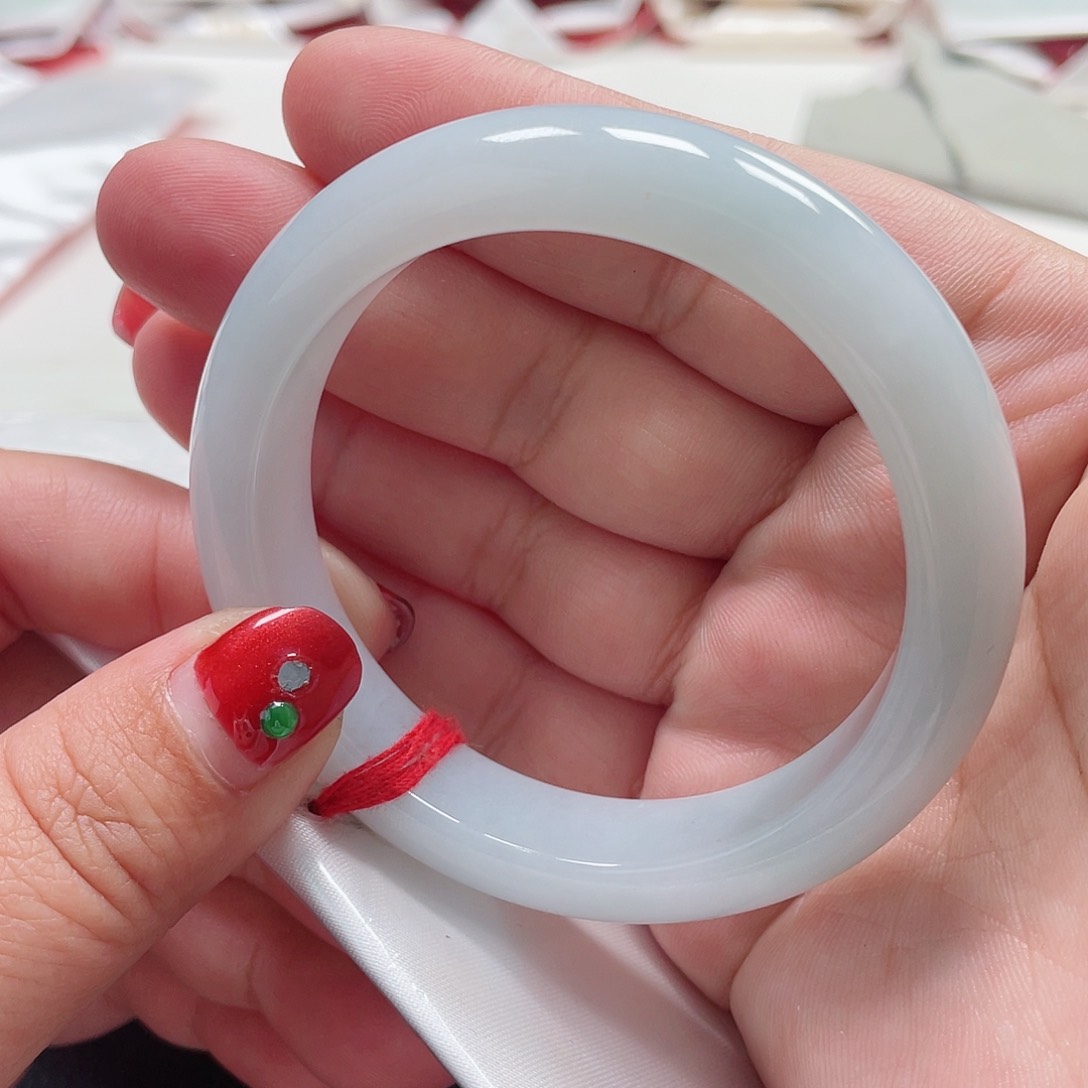 翡翠手镯（圆镯）未镶嵌缅甸翡翠手镯54圈