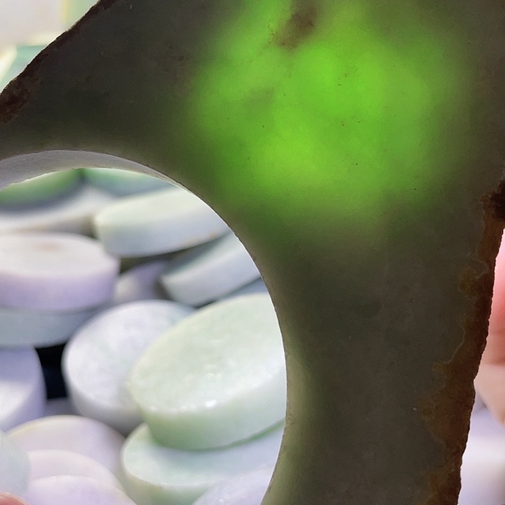 翡翠挂件未镶嵌毛料6