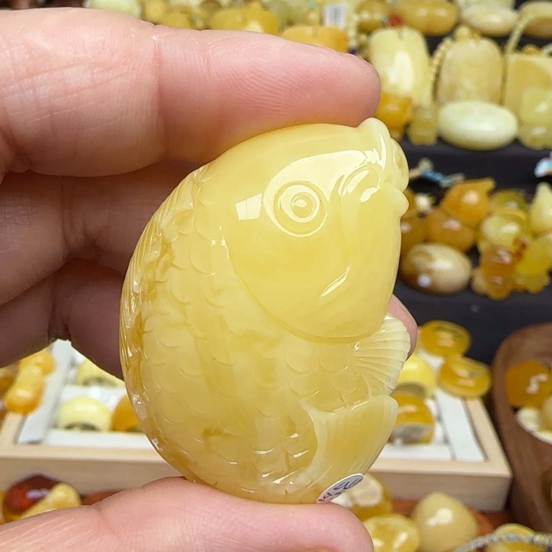 琥珀吊坠(赠链)未镶嵌天然蜜蜡鱼吊坠