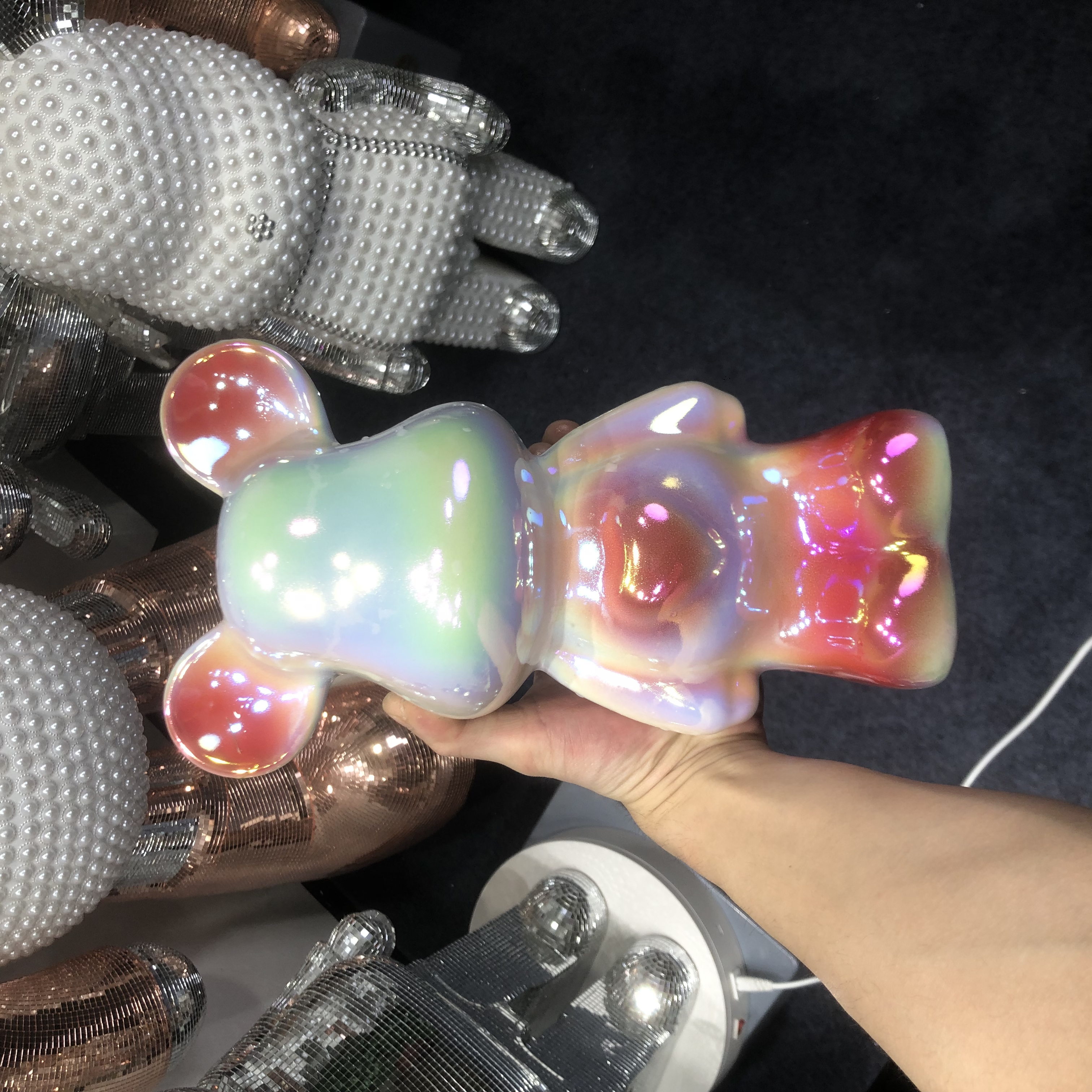 蓝粉渐变爱心小熊陶瓷电镀摆件