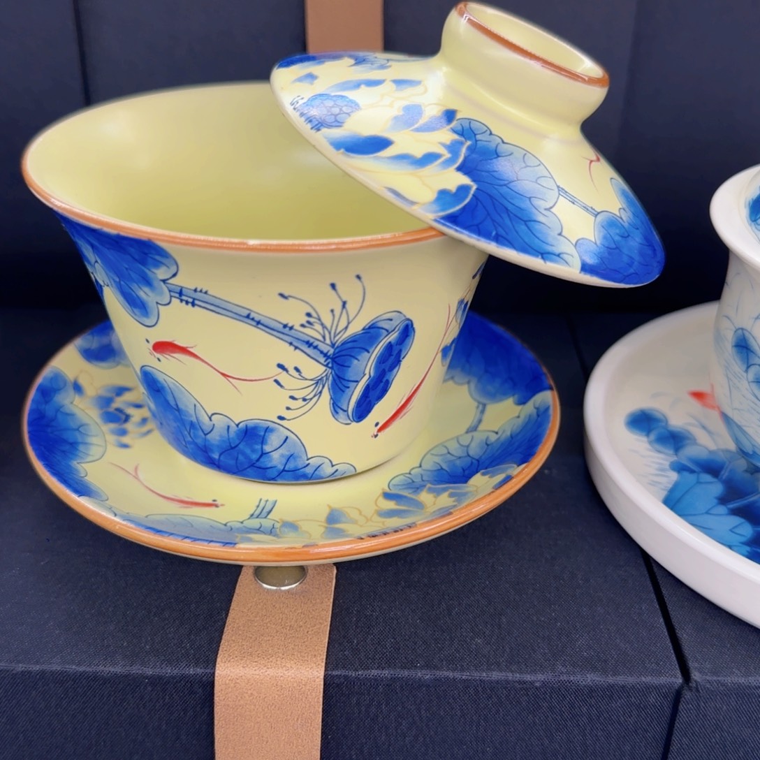 这些盖碗真好看！！！