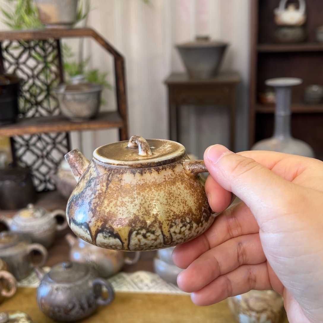 15中白精品石瓢壶