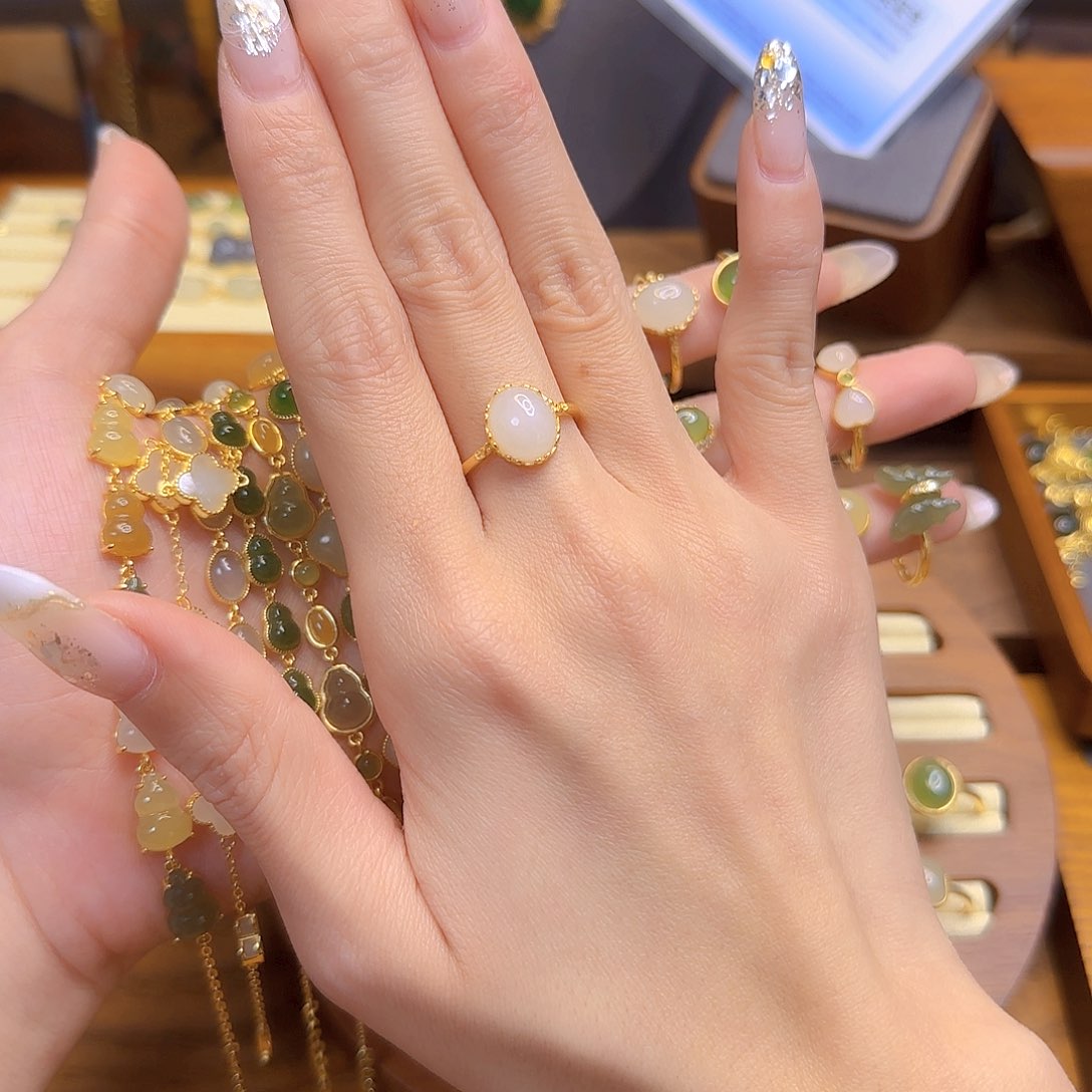 和田玉戒指银S925镀金镶嵌