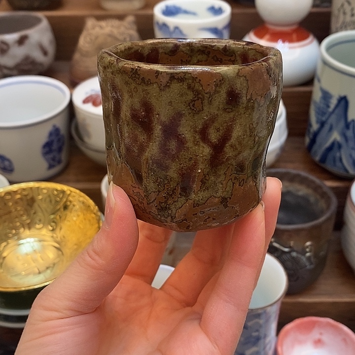    中古物品默认微瑕，谨慎参拍，满18包邮！