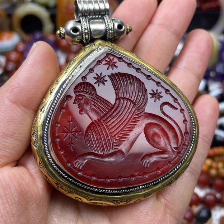 玛瑙/玉髓颈饰未镶嵌