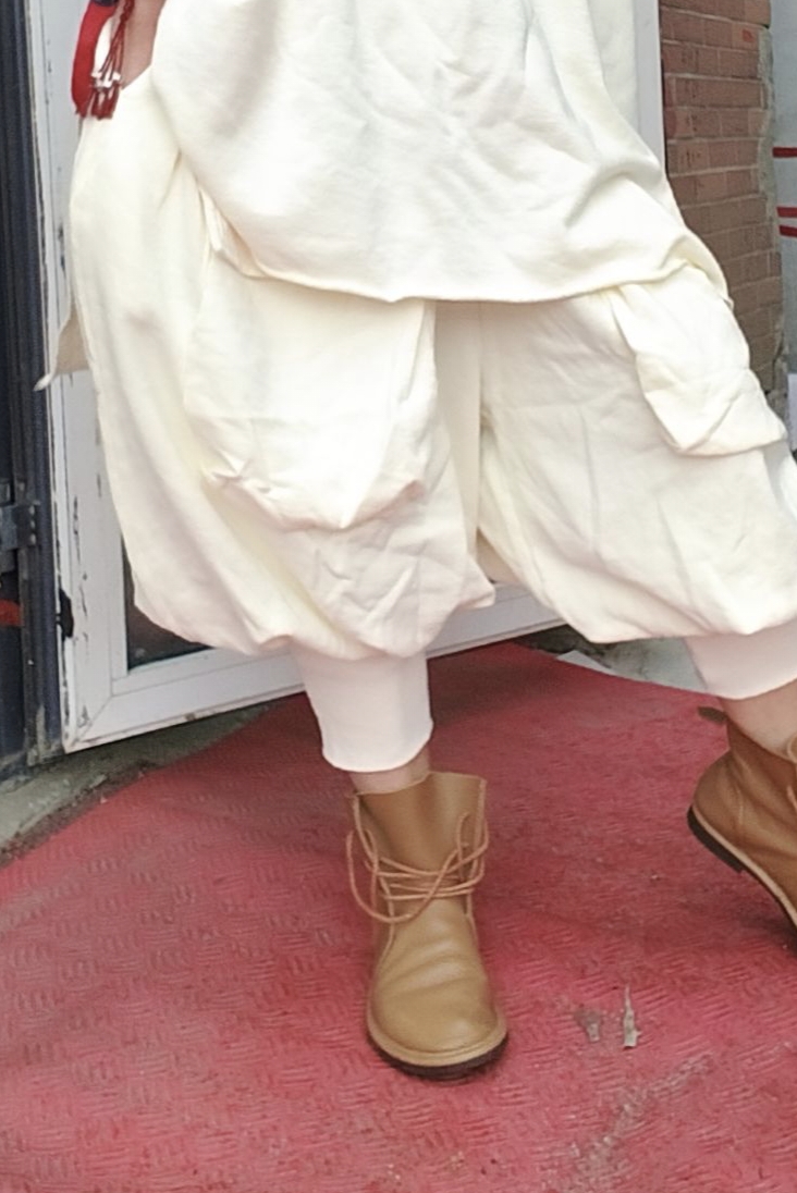 无吊牌砂洗做旧米白色圈棉紧腿裤