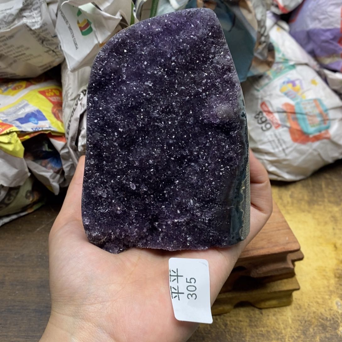 紫晶乌拉圭未镶嵌