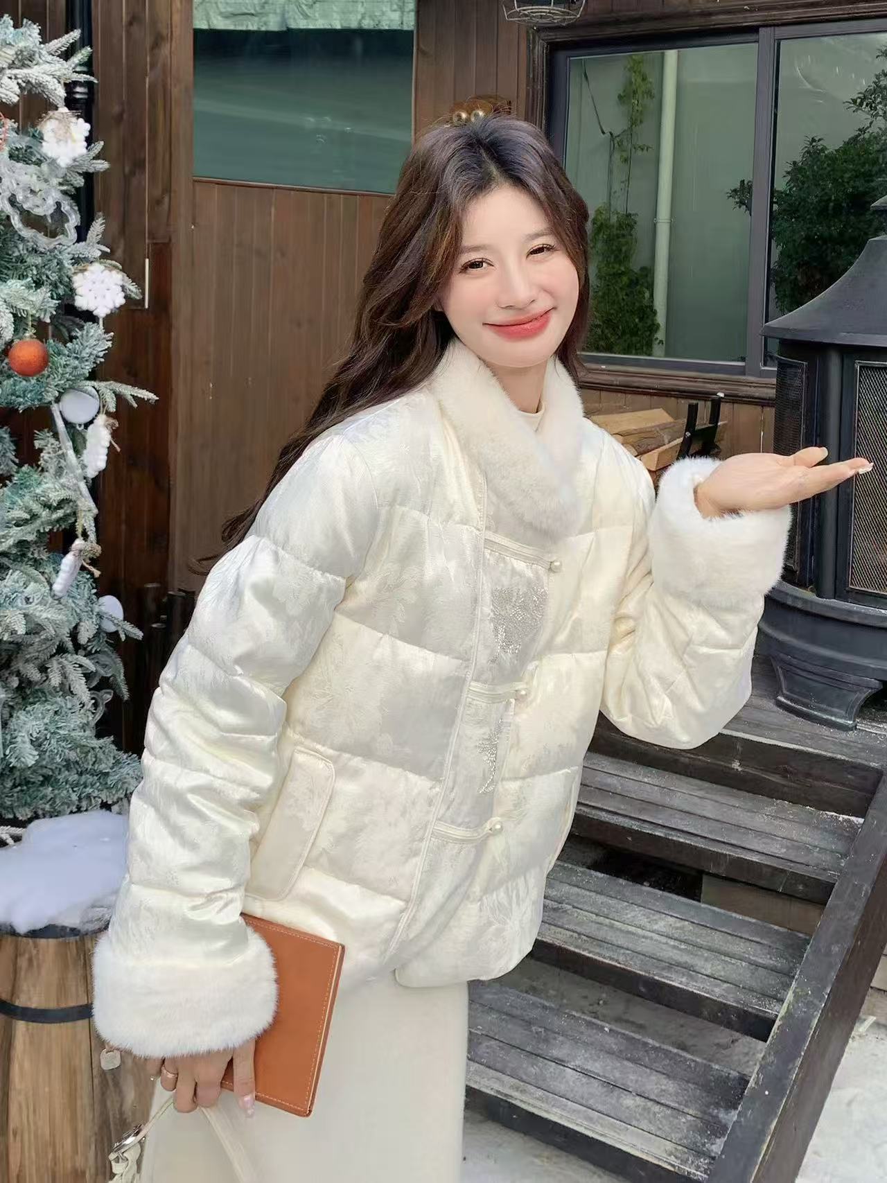 1771 G 秋冬女士国风刺绣显瘦百搭棉服 F177