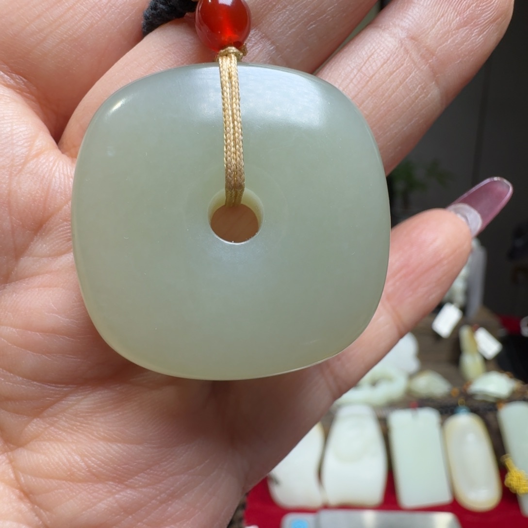 和田玉挂件未镶嵌