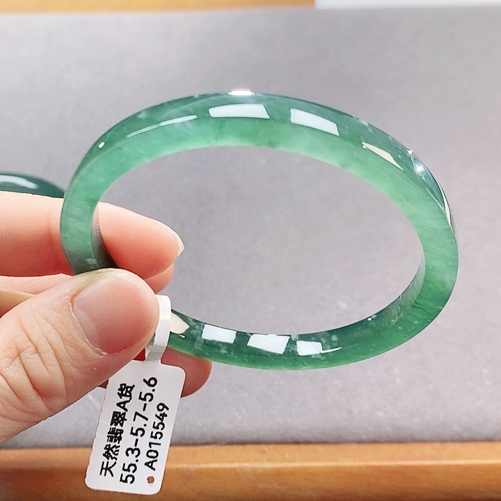 【闪购商品】翡翠手镯（圆镯）未镶嵌