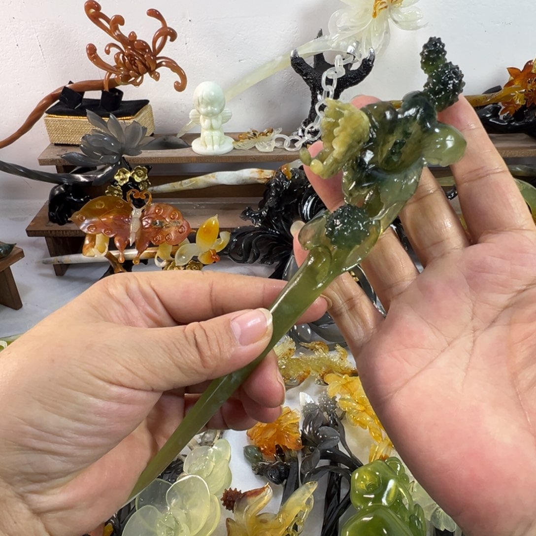 蛇纹石玉未镶嵌发饰