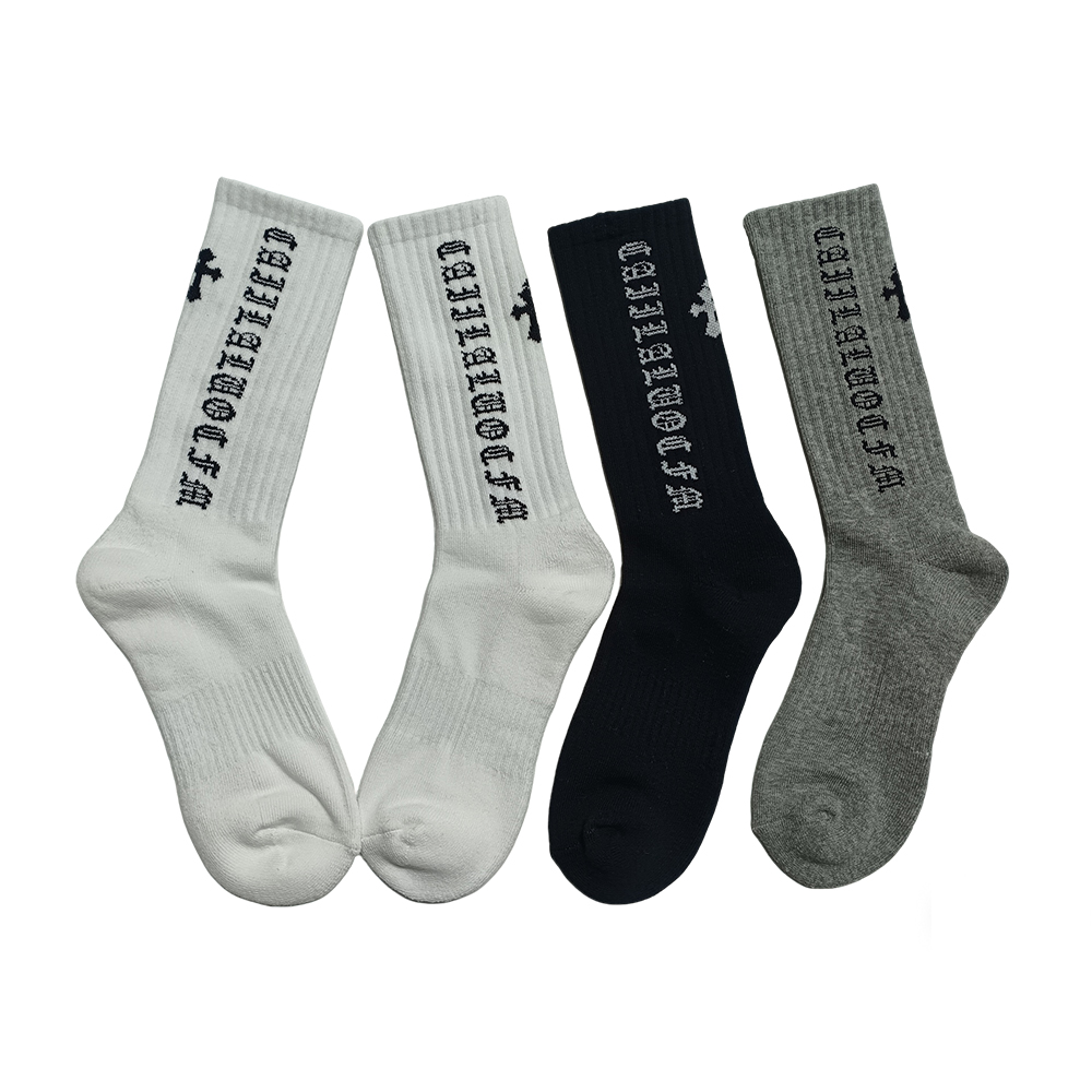 十字克罗心哥特风袜子保暖透气黑白袜潮流休闲运动长袜子【套装】