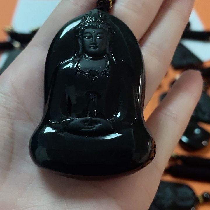 翡翠颈饰未镶嵌萤**森