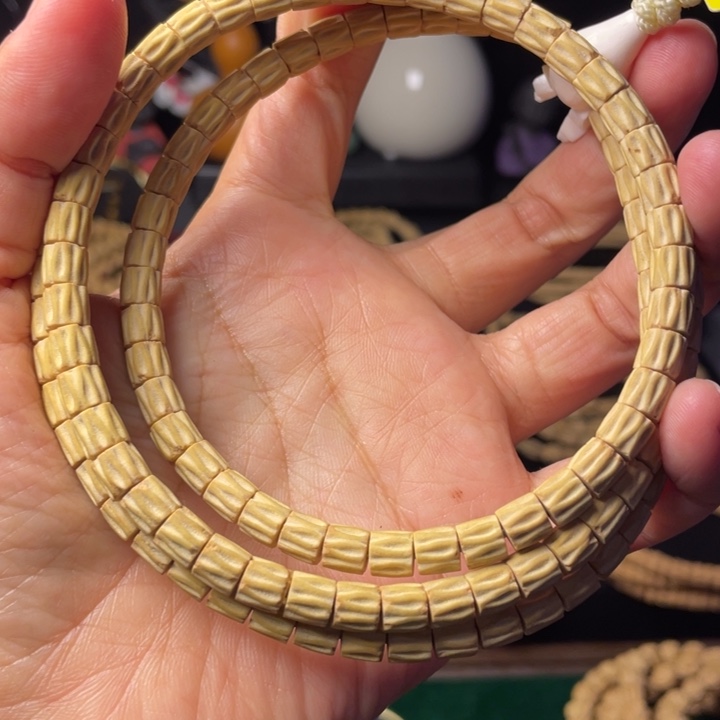 柏香籽/百香籽吊坠€****齐