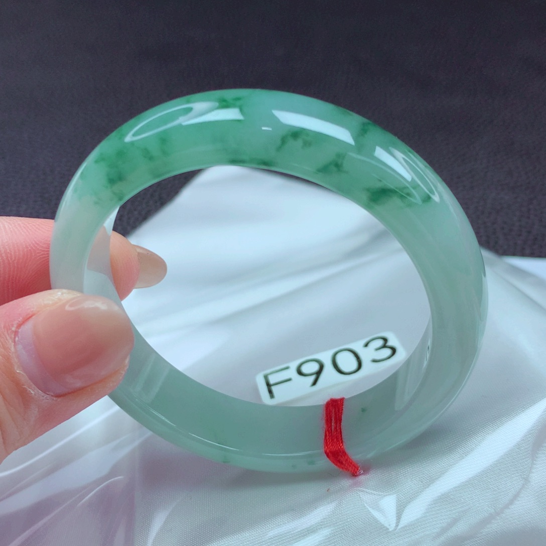 翡翠手镯未镶嵌手镯88