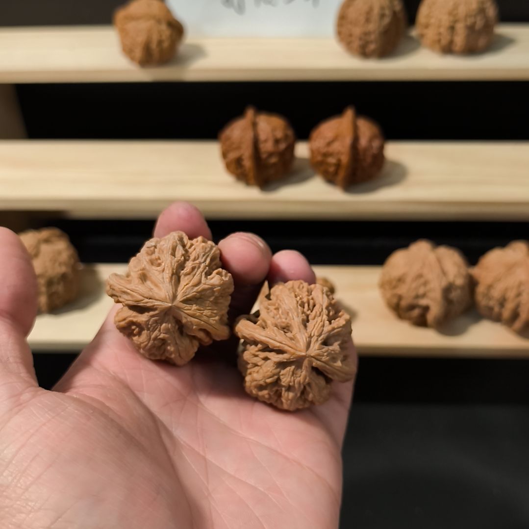 吊坠文玩核桃40粗筋