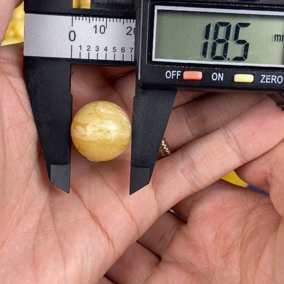 蜜蜡裸石未镶嵌蜜蜡