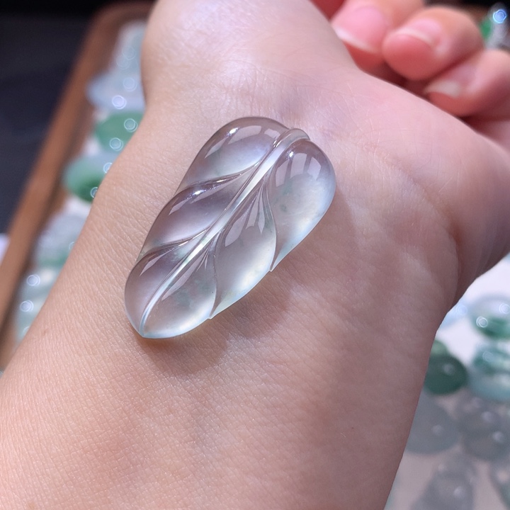 颈饰未镶嵌翡翠高冰飘花叶子