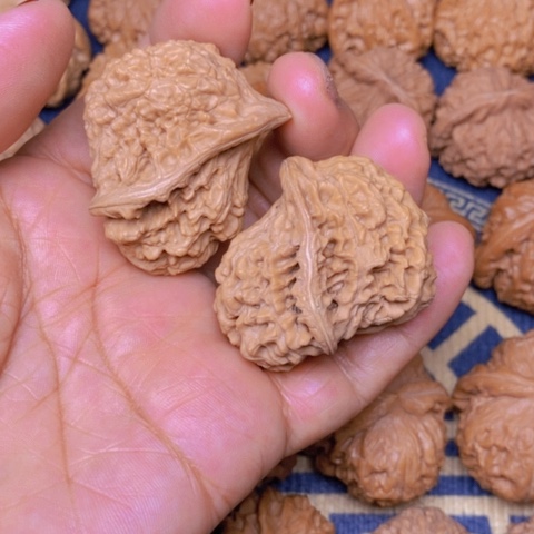 【闪购商品】文玩核桃吊坠小鸟