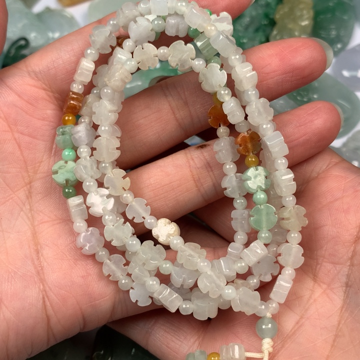 翡翠颈饰未镶嵌翡翠