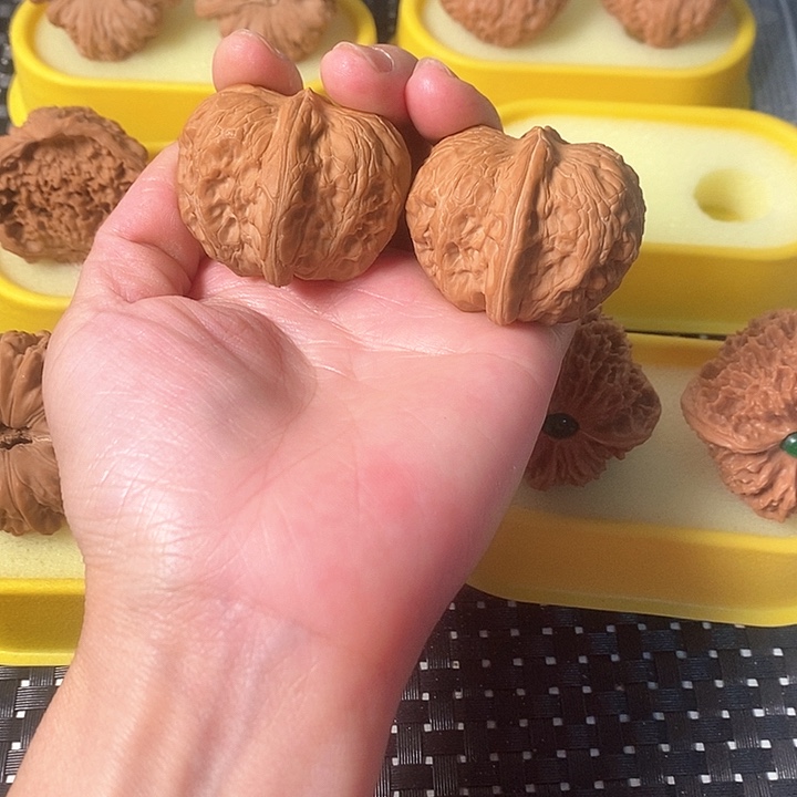 文玩核桃把件42尺元宝