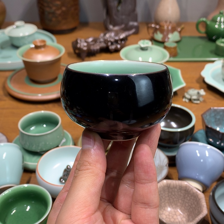 龙泉青瓷手工乌金釉