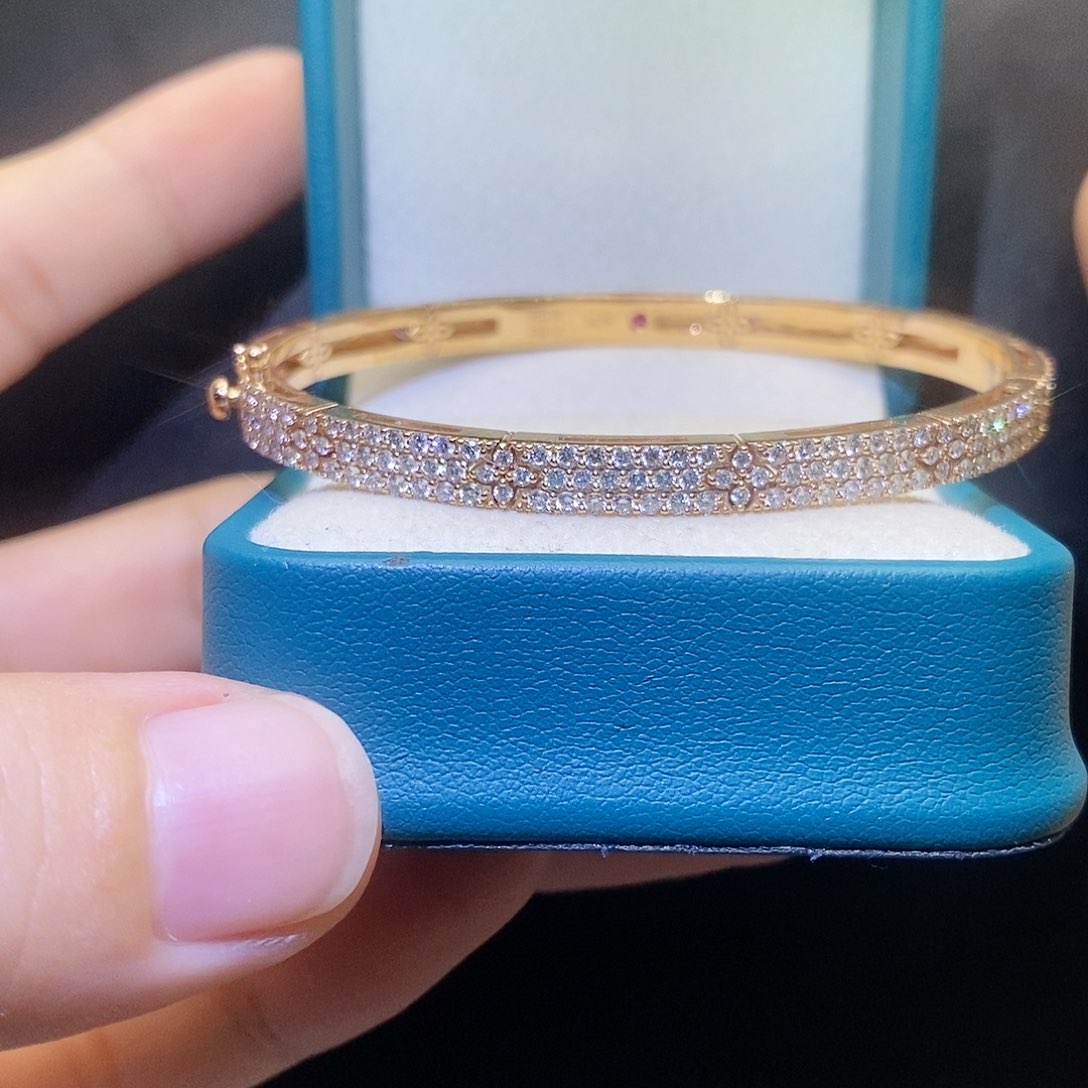 钻石手镯18K金镶嵌意大利满钻四叶草k玫红宝石