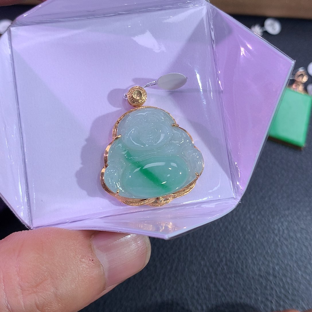 翡翠吊坠(赠链)18K金镶嵌