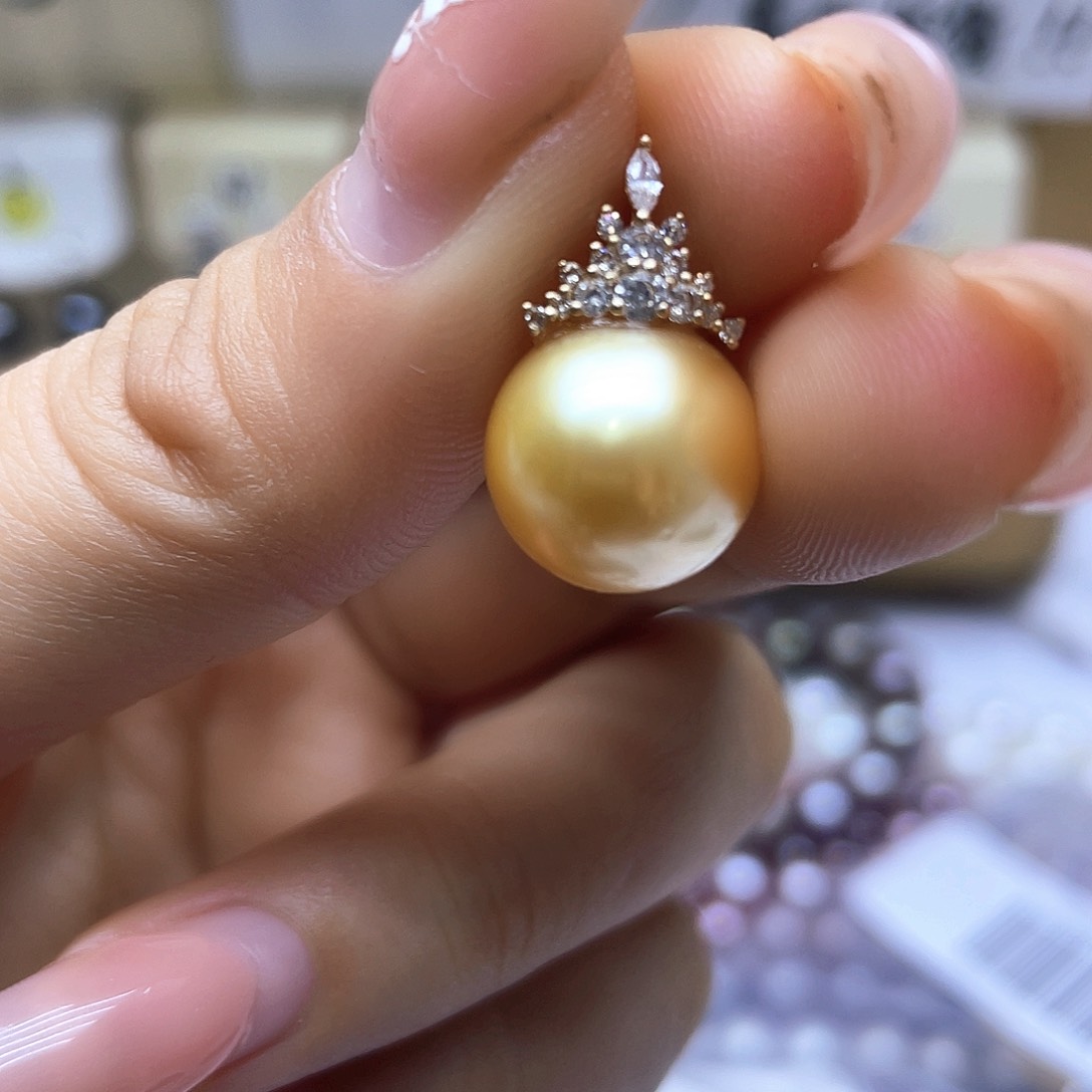 海水珍珠颈饰18K金镶嵌