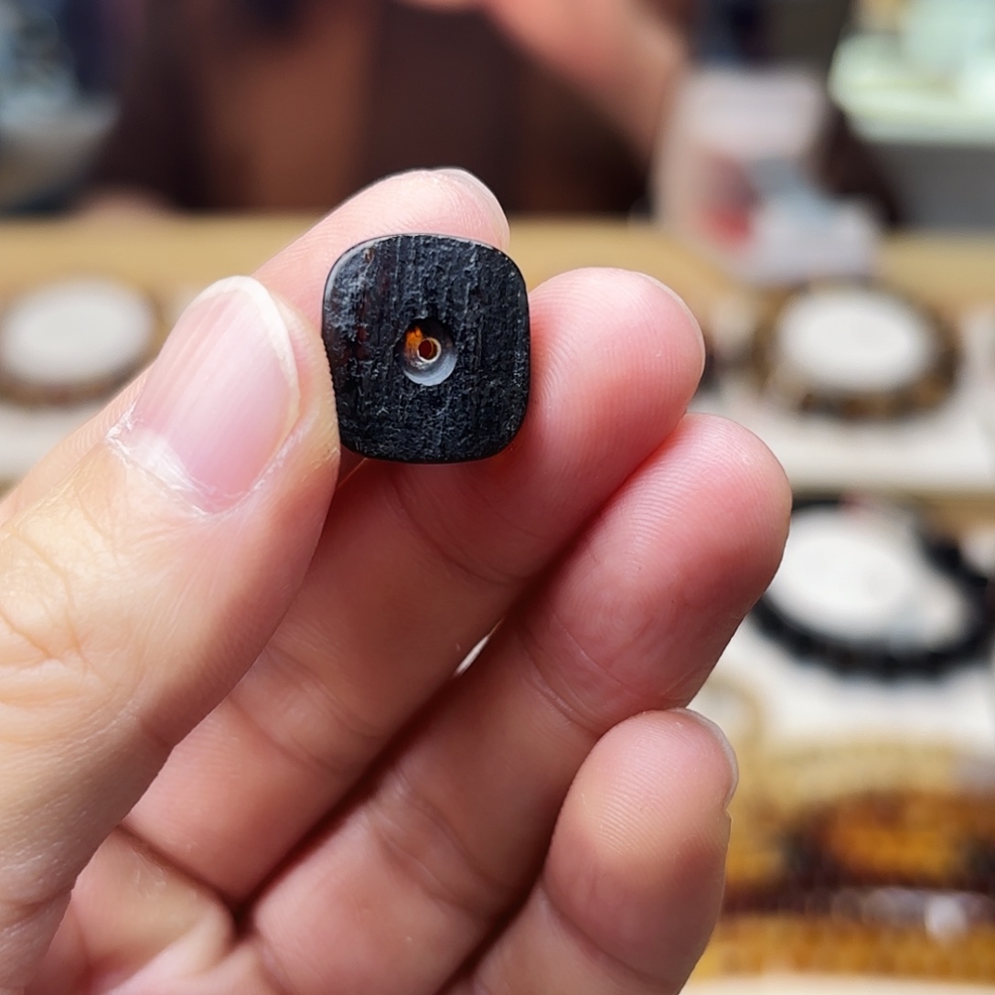 琥珀未镶嵌裸石大