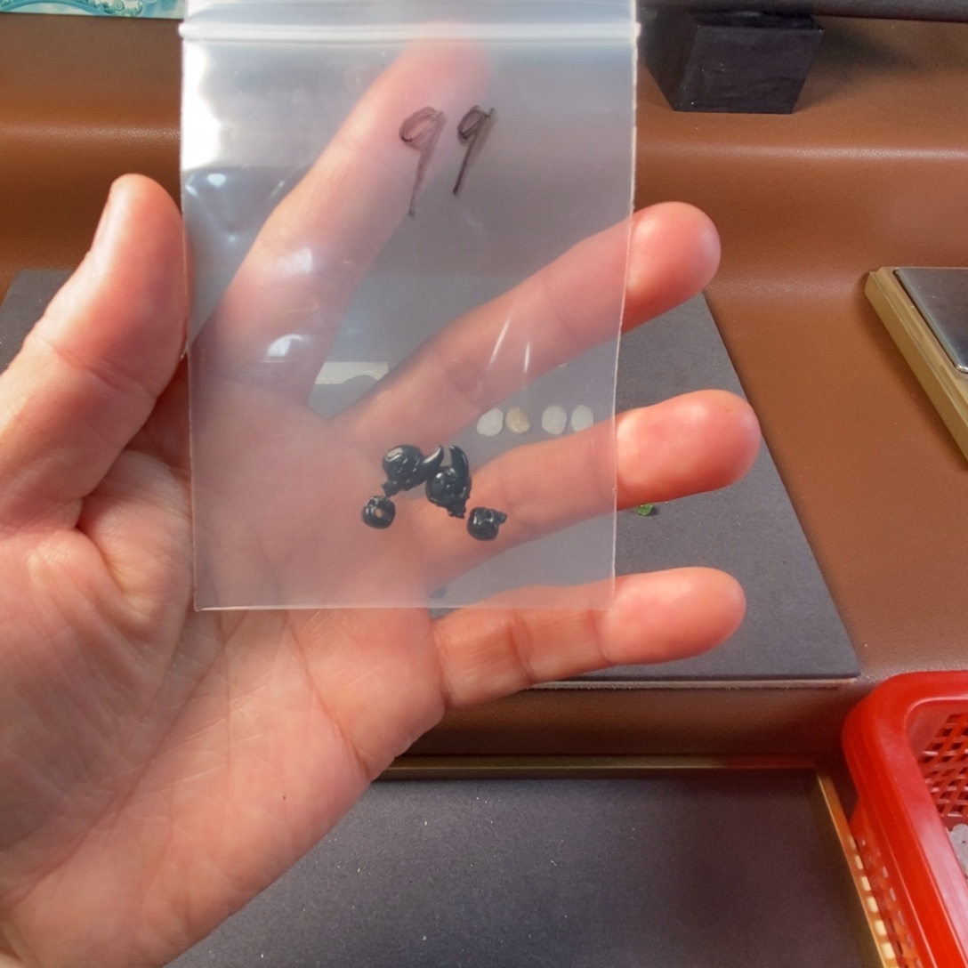 长***e和田玉未镶嵌挂件