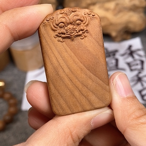 檀香木吊坠老山檀香黑肉貔貅吊坠