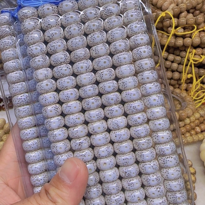 星月菩提吊坠12.5x8mm顺白桶珠