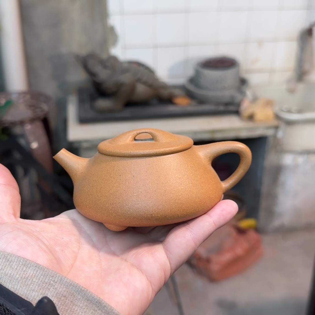 紫砂茶壶微瑕的档口黄金段石瓢