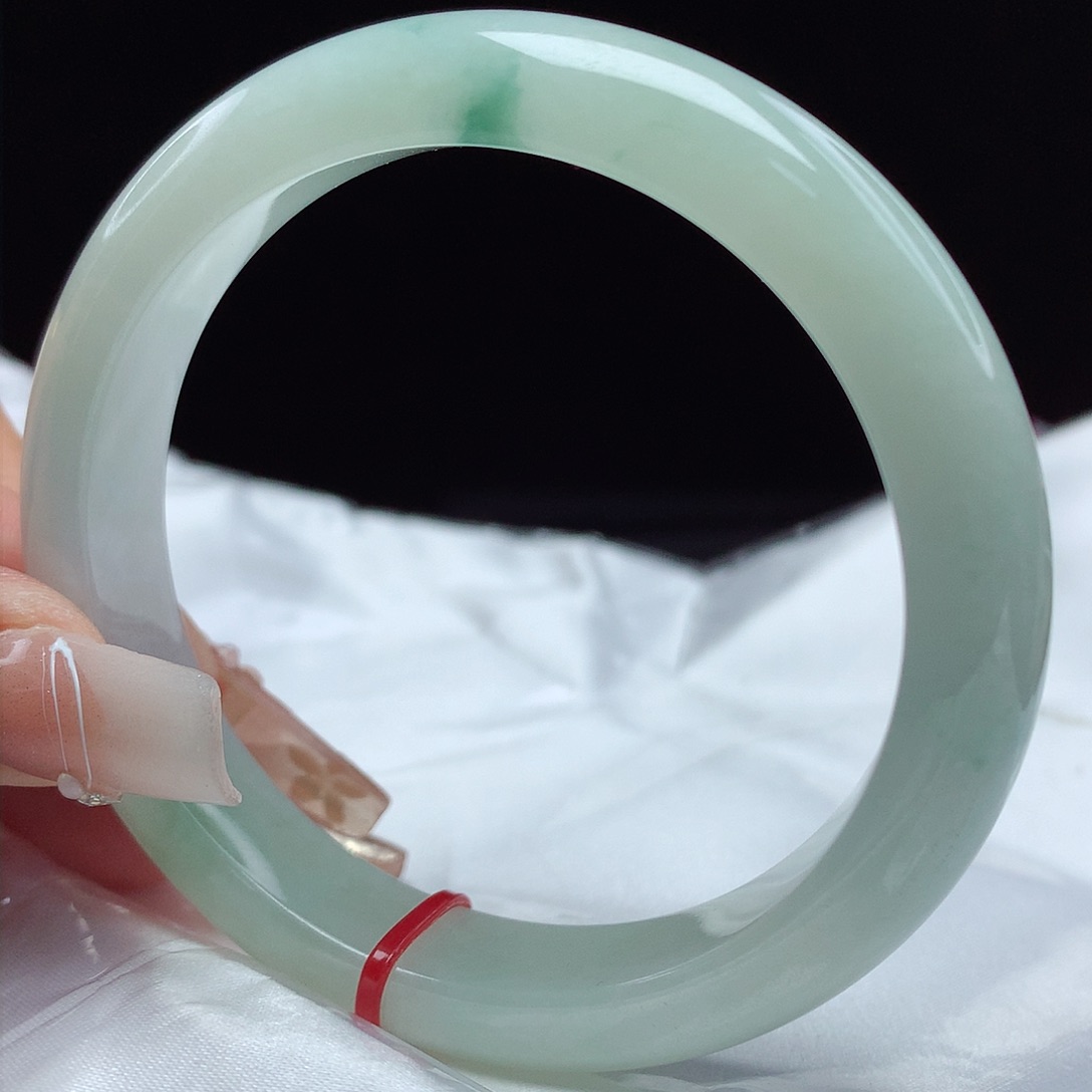 翡翠手镯未镶嵌55圈3814