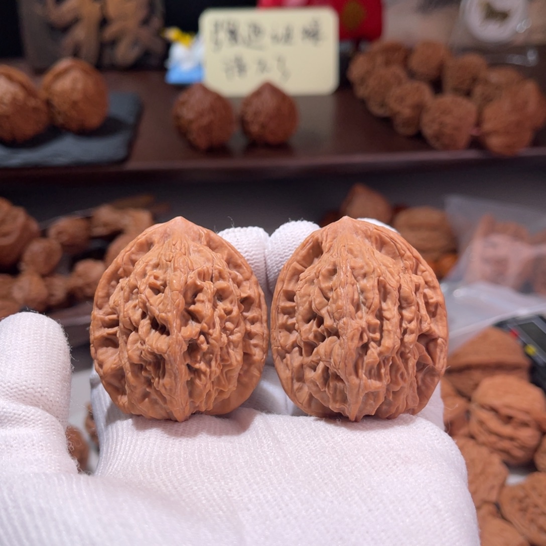 文玩核桃把件40虎头全品