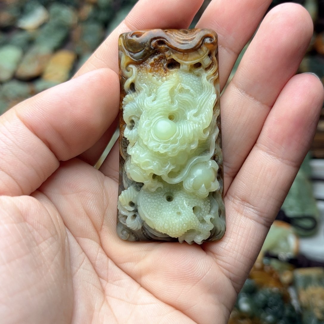 岫岩河磨玉（透闪石质玉）未镶嵌颈饰